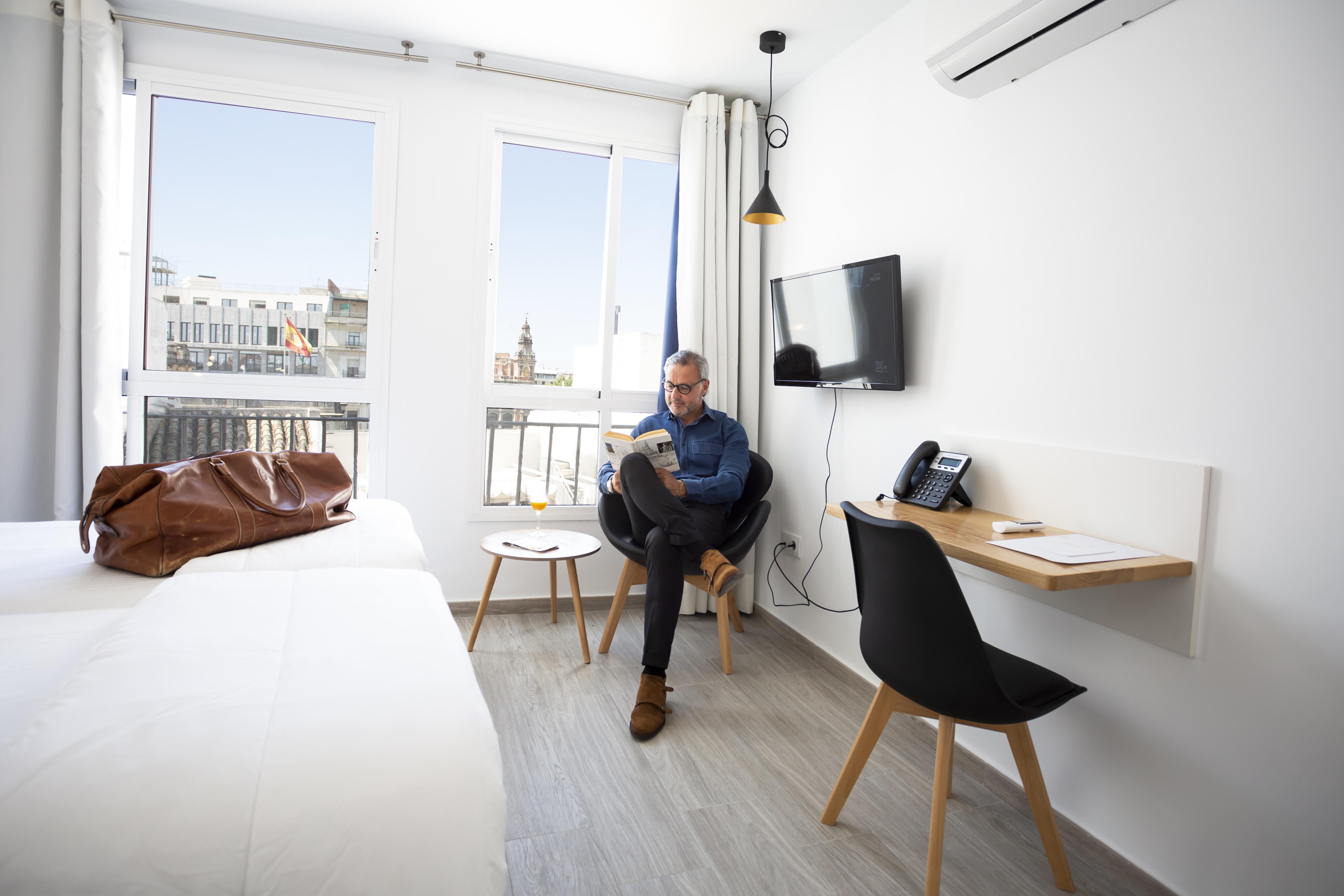 Basic Hotel Sevilla Catedral Eksteriør bilde