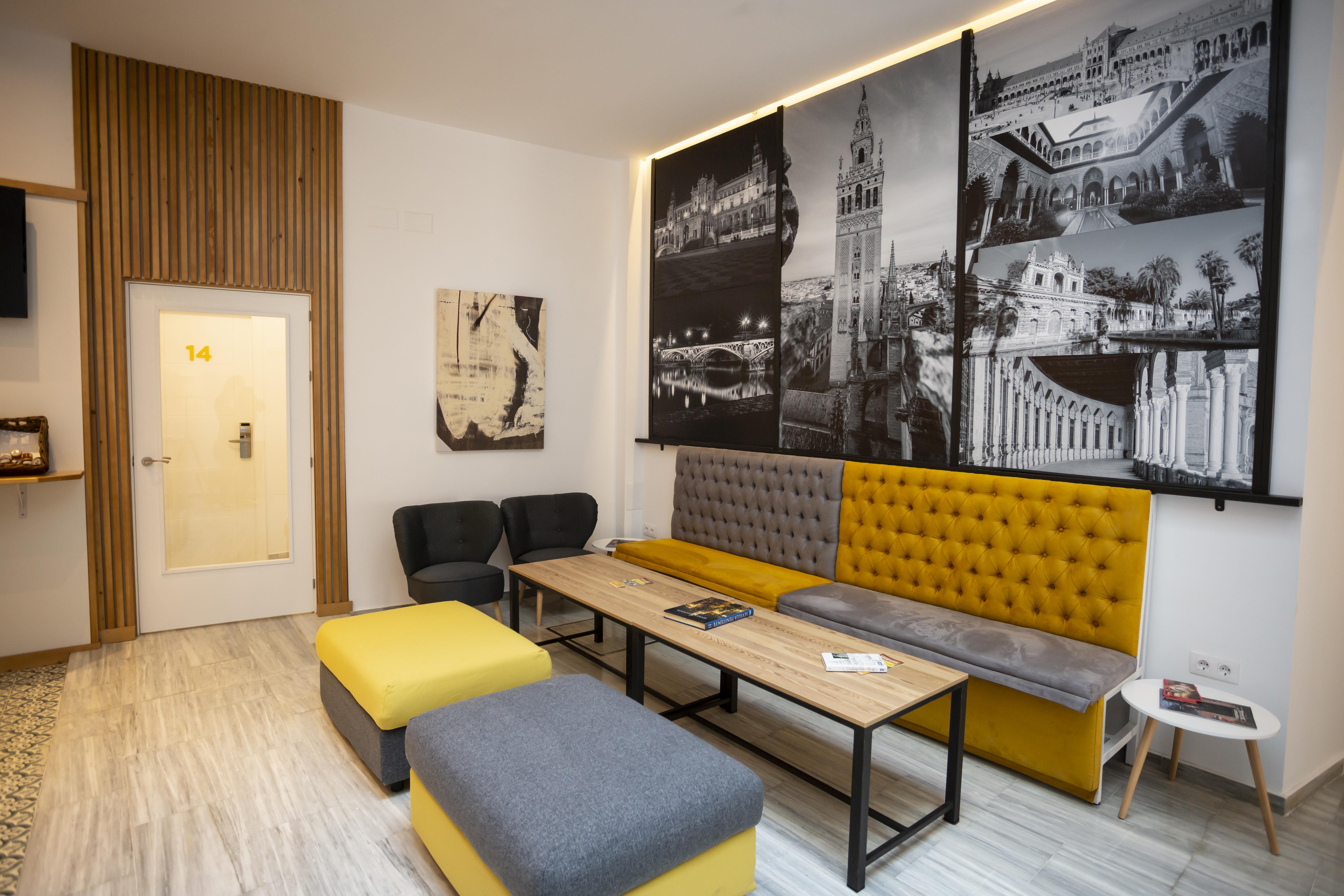 Basic Hotel Sevilla Catedral Eksteriør bilde