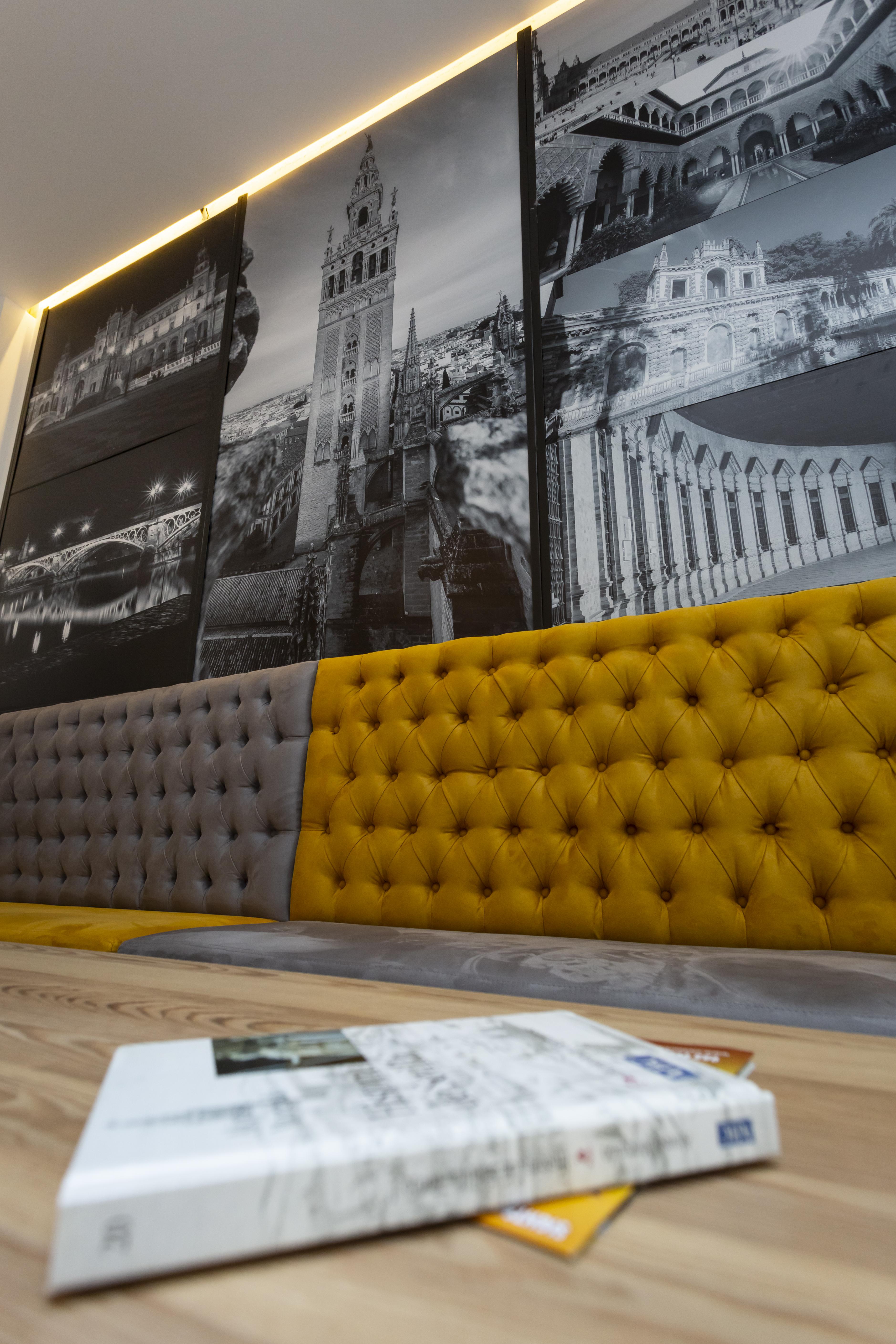 Basic Hotel Sevilla Catedral Eksteriør bilde