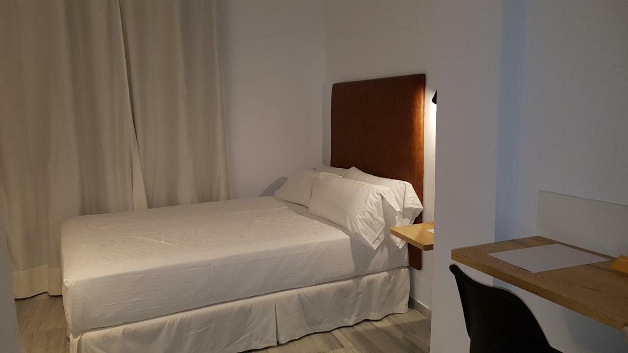 Basic Hotel Sevilla Catedral Eksteriør bilde